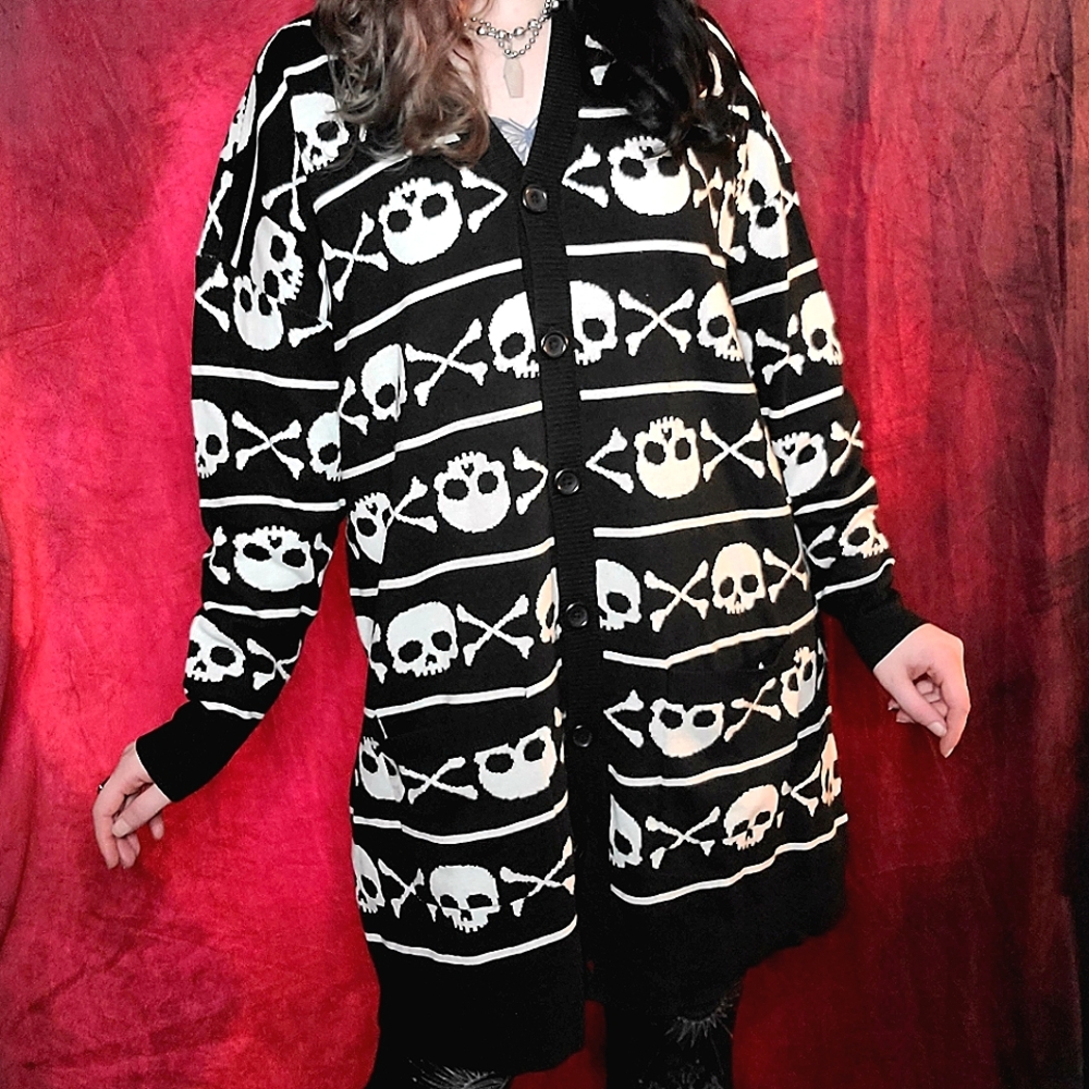 Oversized Skull & Crossbones Cardigan/dress☠️